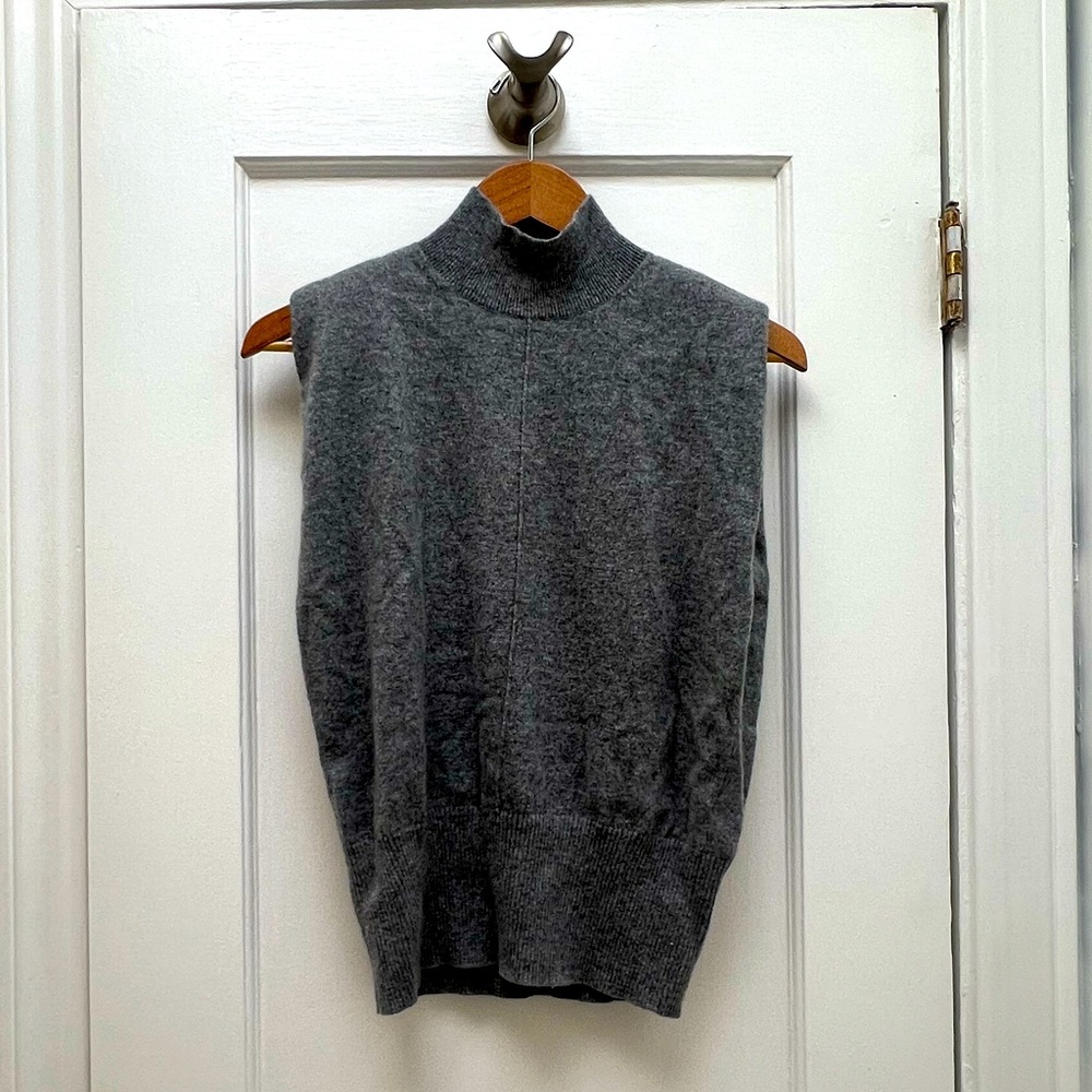 BANANA REPUBLIC Franca Cashmere padded-shoulder top Small